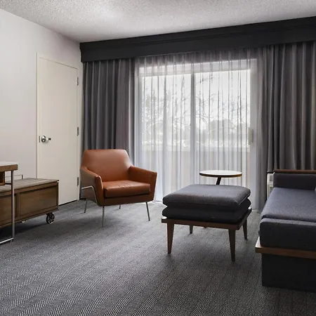 Courtyard By Marriott San Mateo Foster City Hotel Exterior photo